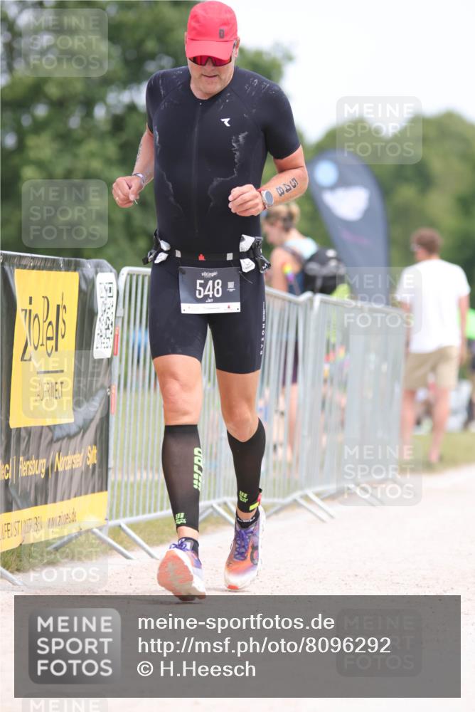 22.06.2025 - Viking Triathlon H.Heesch http://msf.ph/oto/8096292 22.06.2025 13:26:18 Laufen 548 meine-sportfotos.de