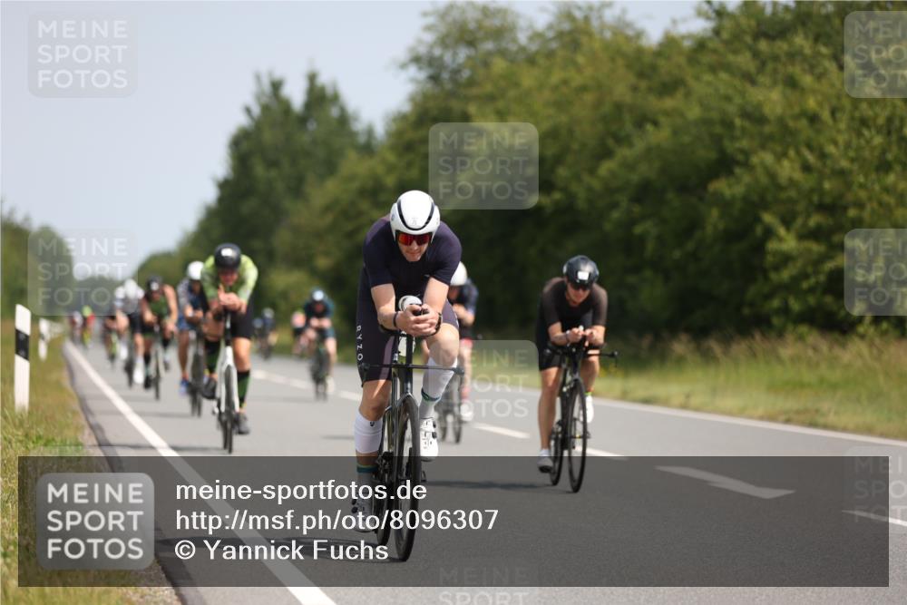 22.06.2025 - Viking Triathlon Yannick Fuchs http://msf.ph/oto/8096307 22.06.2025 11:21:26 Radfahren 50, 70, 75, 127, 296, 469, 522, 550, 643 meine-sportfotos.de