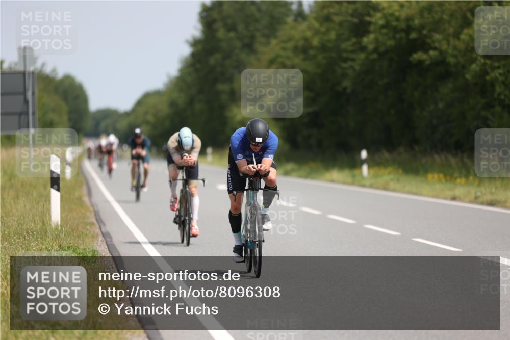 22.06.2025 - Viking Triathlon Yannick Fuchs http://msf.ph/oto/8096308 22.06.2025 11:58:53 Radfahren 214, 435, 464, 483, 492 meine-sportfotos.de
