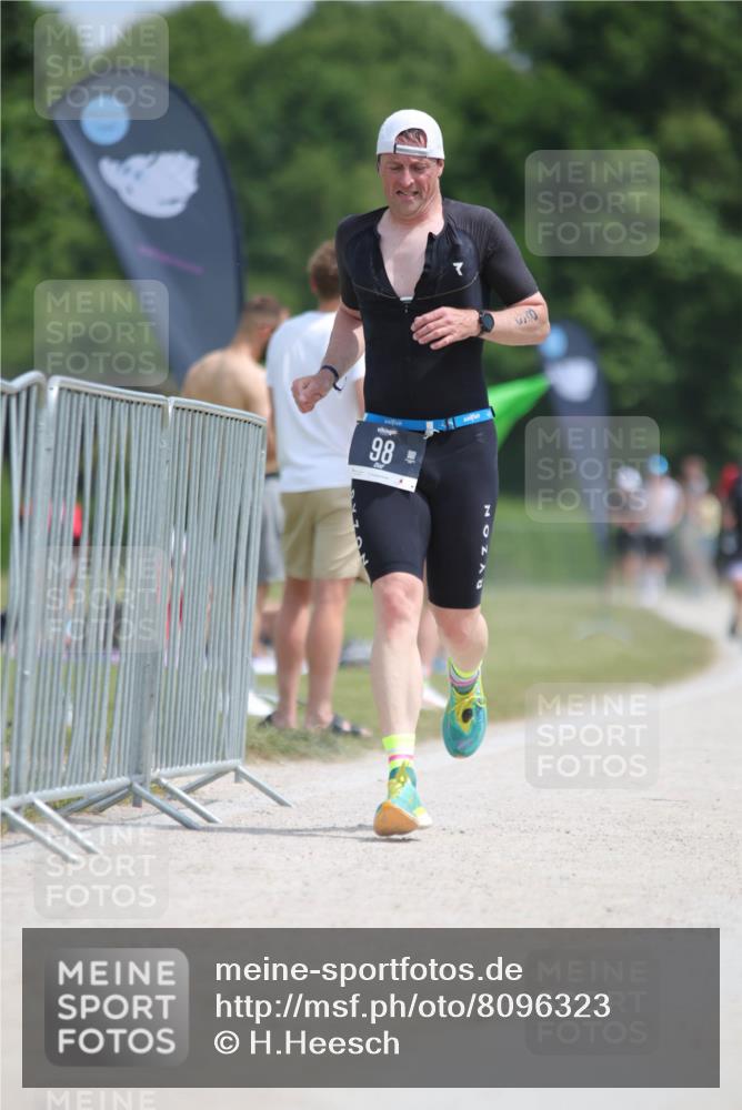 22.06.2025 - Viking Triathlon H.Heesch http://msf.ph/oto/8096323 22.06.2025 13:10:32 Laufen 53, 98 meine-sportfotos.de