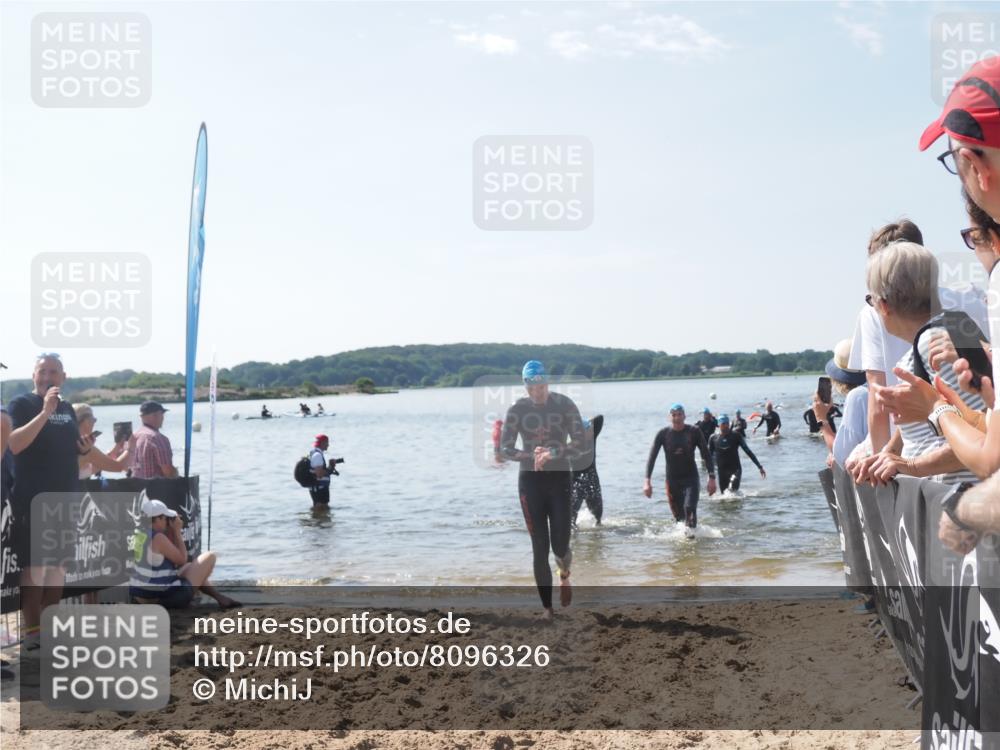 22.06.2025 - Viking Triathlon MichiJ http://msf.ph/oto/8096326 22.06.2025 10:41:29 Schwimmen 54, 94, 220, 376, 390, 505 meine-sportfotos.de