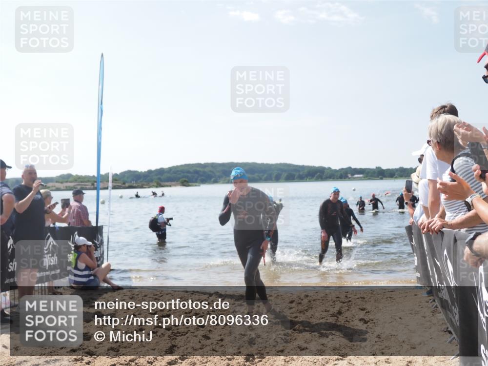 22.06.2025 - Viking Triathlon MichiJ http://msf.ph/oto/8096336 22.06.2025 10:41:30 Schwimmen 54, 94, 194, 220, 376, 390, 505 meine-sportfotos.de