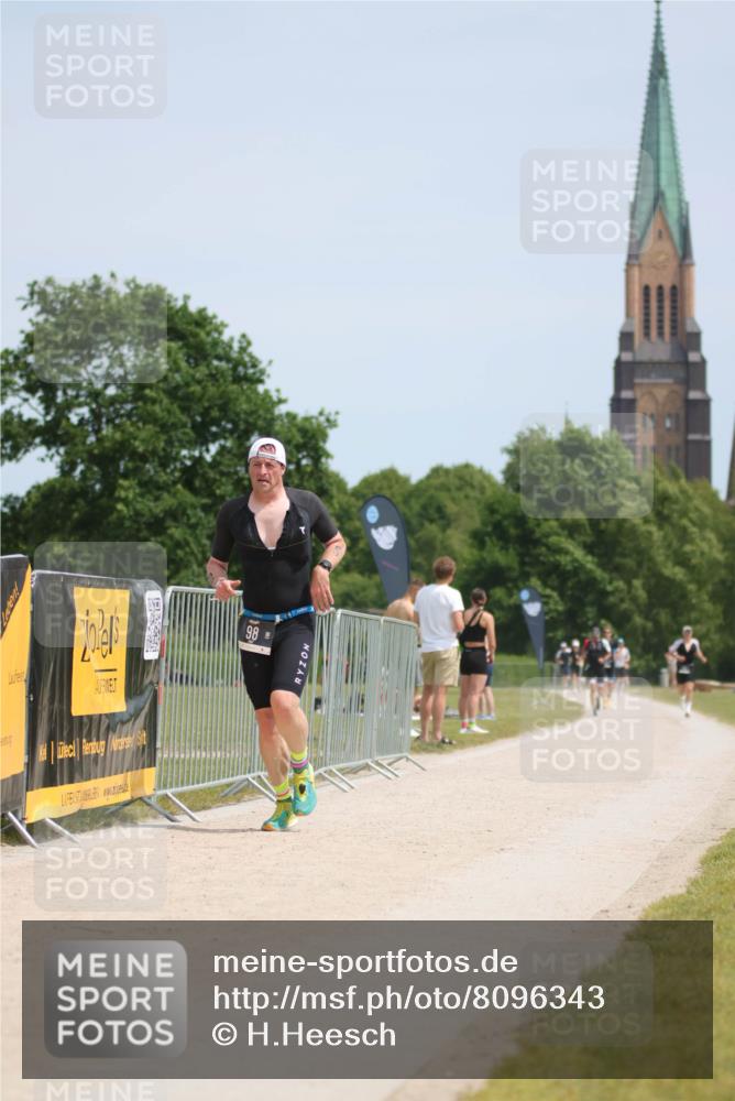 22.06.2025 - Viking Triathlon H.Heesch http://msf.ph/oto/8096343 22.06.2025 13:10:34 Laufen 98 meine-sportfotos.de