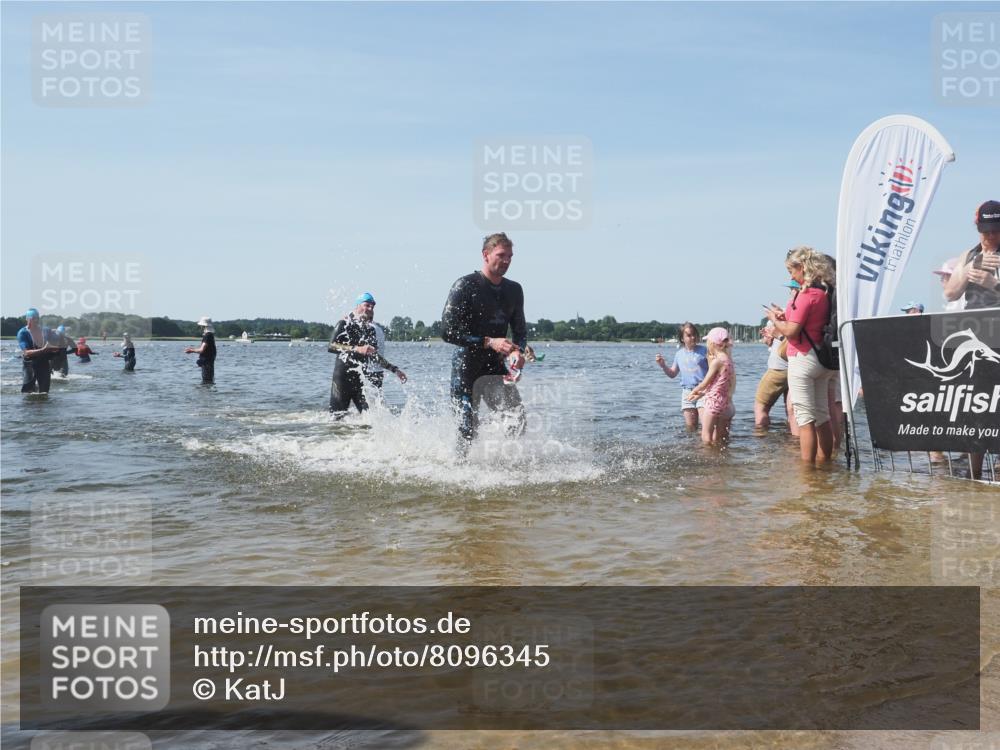 22.06.2025 - Viking Triathlon KatJ http://msf.ph/oto/8096345 22.06.2025 10:31:04 Schwimmen 45, 216, 237, 330, 347, 352, 510, 549 meine-sportfotos.de
