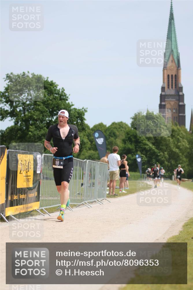 22.06.2025 - Viking Triathlon H.Heesch http://msf.ph/oto/8096353 22.06.2025 13:10:34 Laufen 98 meine-sportfotos.de
