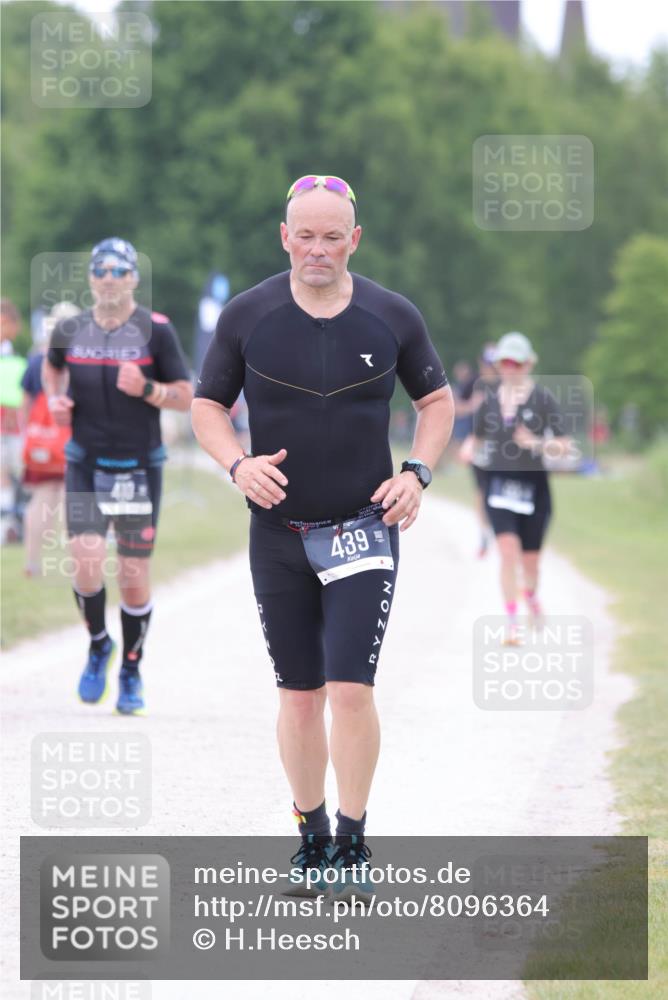 22.06.2025 - Viking Triathlon H.Heesch http://msf.ph/oto/8096364 22.06.2025 15:31:25 Laufen 410, 439 meine-sportfotos.de