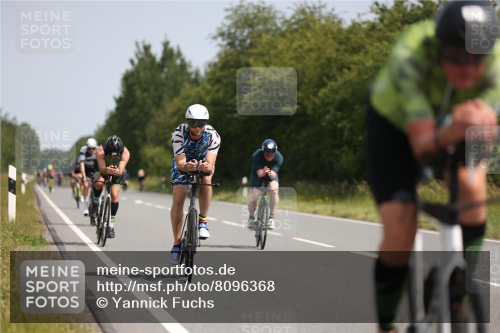 22.06.2025 - Viking Triathlon Yannick Fuchs http://msf.ph/oto/8096368 22.06.2025 11:21:29 Radfahren 50, 70, 75, 127, 296, 387, 469, 522, 550, 643 meine-sportfotos.de