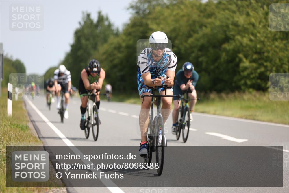 22.06.2025 - Viking Triathlon Yannick Fuchs http://msf.ph/oto/8096388 22.06.2025 11:21:29 Radfahren 50, 70, 75, 127, 296, 387, 469, 522, 550, 643 meine-sportfotos.de