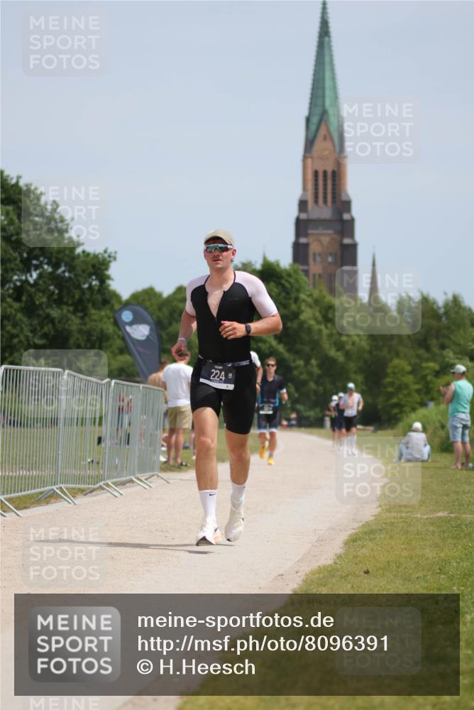22.06.2025 - Viking Triathlon H.Heesch http://msf.ph/oto/8096391 22.06.2025 13:10:49 Laufen 63, 224 meine-sportfotos.de