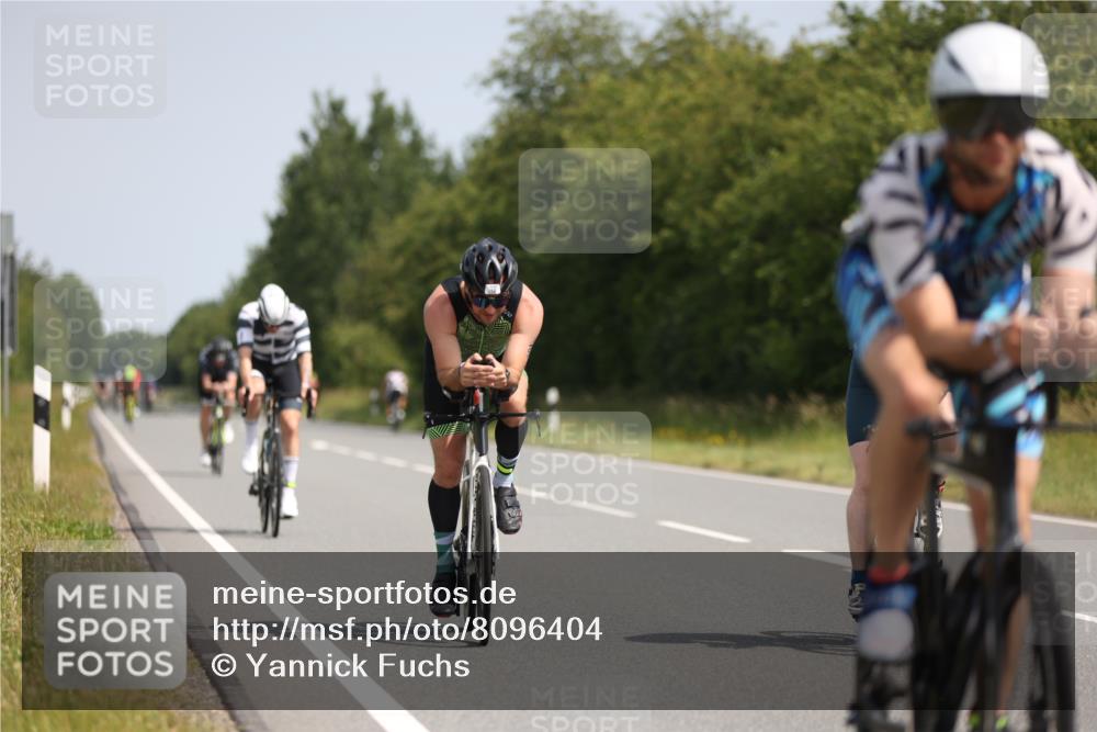 22.06.2025 - Viking Triathlon Yannick Fuchs http://msf.ph/oto/8096404 22.06.2025 11:21:30 Radfahren 50, 70, 75, 127, 296, 387, 469, 522, 550, 643 meine-sportfotos.de