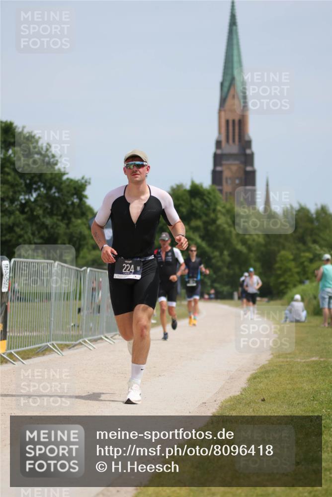 22.06.2025 - Viking Triathlon H.Heesch http://msf.ph/oto/8096418 22.06.2025 13:10:50 Laufen 63, 224 meine-sportfotos.de