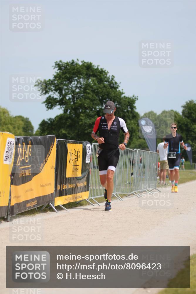 22.06.2025 - Viking Triathlon H.Heesch http://msf.ph/oto/8096423 22.06.2025 13:10:54 Laufen 63, 224, 351 meine-sportfotos.de