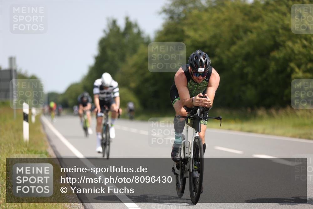 22.06.2025 - Viking Triathlon Yannick Fuchs http://msf.ph/oto/8096430 22.06.2025 11:21:30 Radfahren 50, 70, 75, 127, 296, 387, 469, 522, 550, 643 meine-sportfotos.de