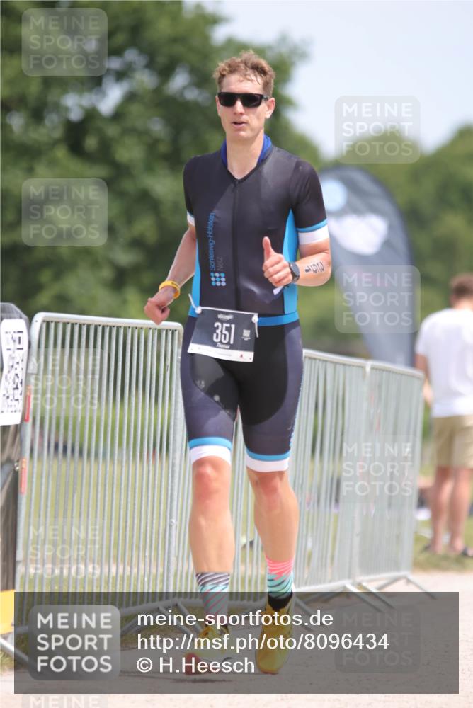 22.06.2025 - Viking Triathlon H.Heesch http://msf.ph/oto/8096434 22.06.2025 13:10:57 Laufen 63, 351, 455 meine-sportfotos.de