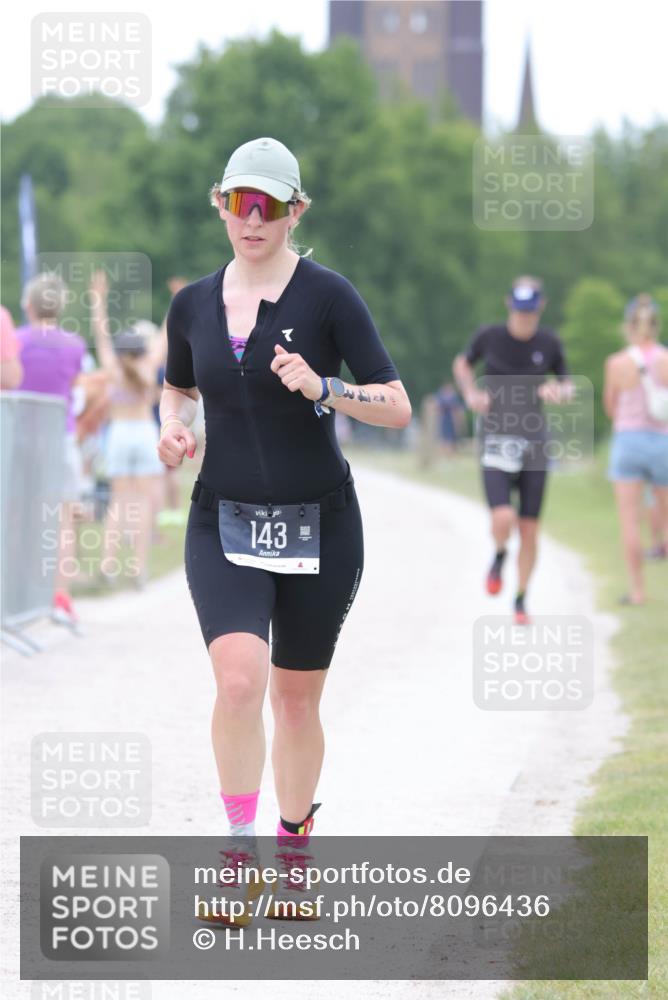 22.06.2025 - Viking Triathlon H.Heesch http://msf.ph/oto/8096436 22.06.2025 15:31:35 Laufen 143, 331, 410 meine-sportfotos.de