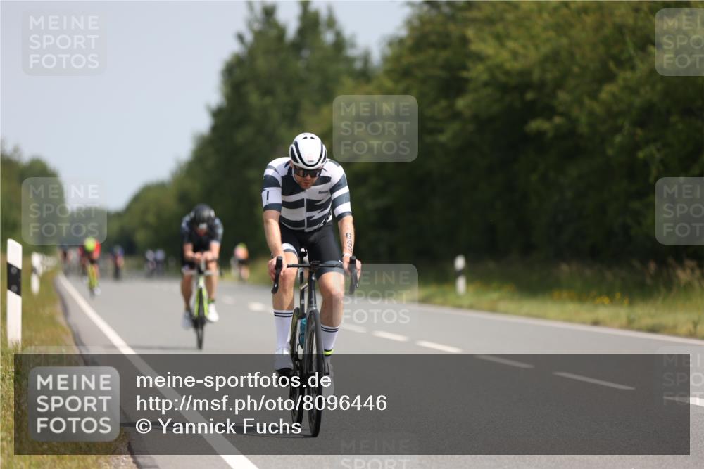 22.06.2025 - Viking Triathlon Yannick Fuchs http://msf.ph/oto/8096446 22.06.2025 11:21:31 Radfahren 50, 70, 75, 127, 296, 387, 469, 522, 550, 643 meine-sportfotos.de