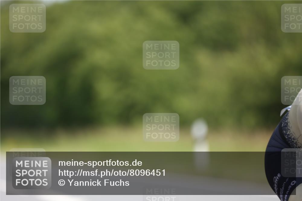 22.06.2025 - Viking Triathlon Yannick Fuchs http://msf.ph/oto/8096451 22.06.2025 11:58:56 Radfahren 81, 100, 214, 435, 464, 483, 492, 527 meine-sportfotos.de