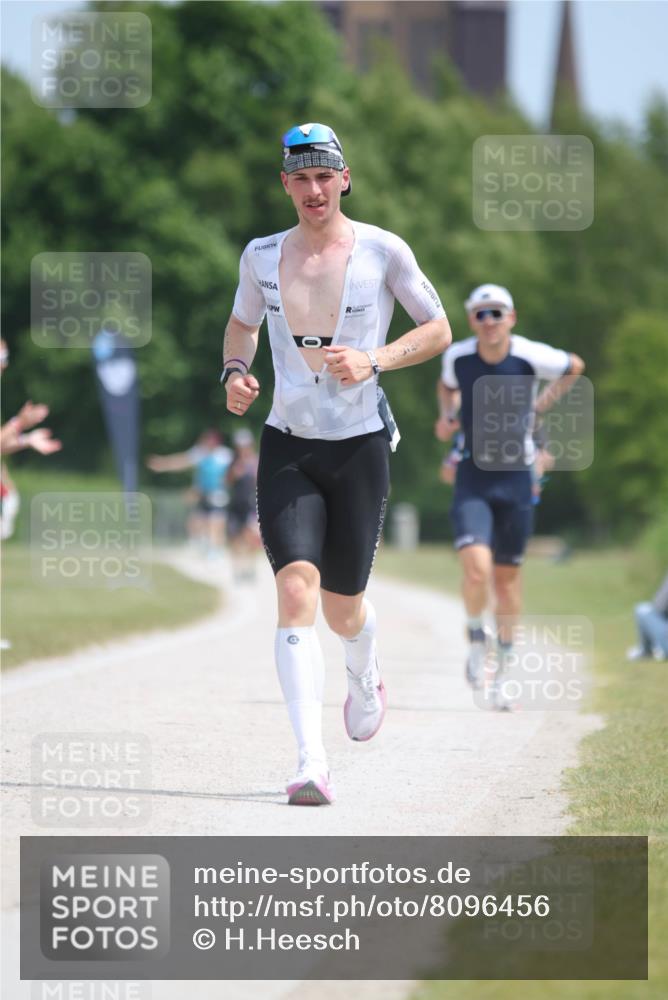 22.06.2025 - Viking Triathlon H.Heesch http://msf.ph/oto/8096456 22.06.2025 13:11:00 Laufen 42, 63, 351, 455 meine-sportfotos.de