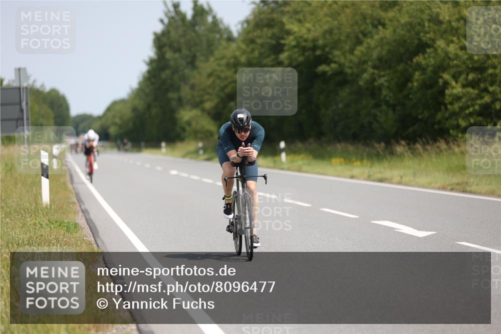 22.06.2025 - Viking Triathlon Yannick Fuchs http://msf.ph/oto/8096477 22.06.2025 11:58:57 Radfahren 81, 100, 214, 435, 460, 464, 483, 492, 527 meine-sportfotos.de