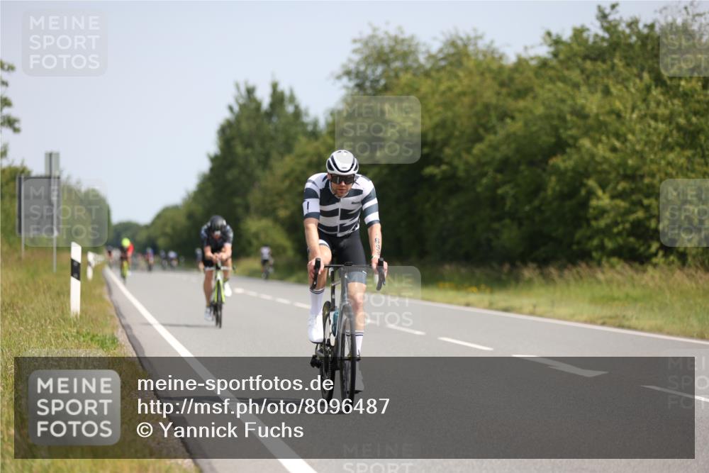 22.06.2025 - Viking Triathlon Yannick Fuchs http://msf.ph/oto/8096487 22.06.2025 11:21:31 Radfahren 50, 70, 75, 127, 296, 387, 469, 522, 550, 643 meine-sportfotos.de
