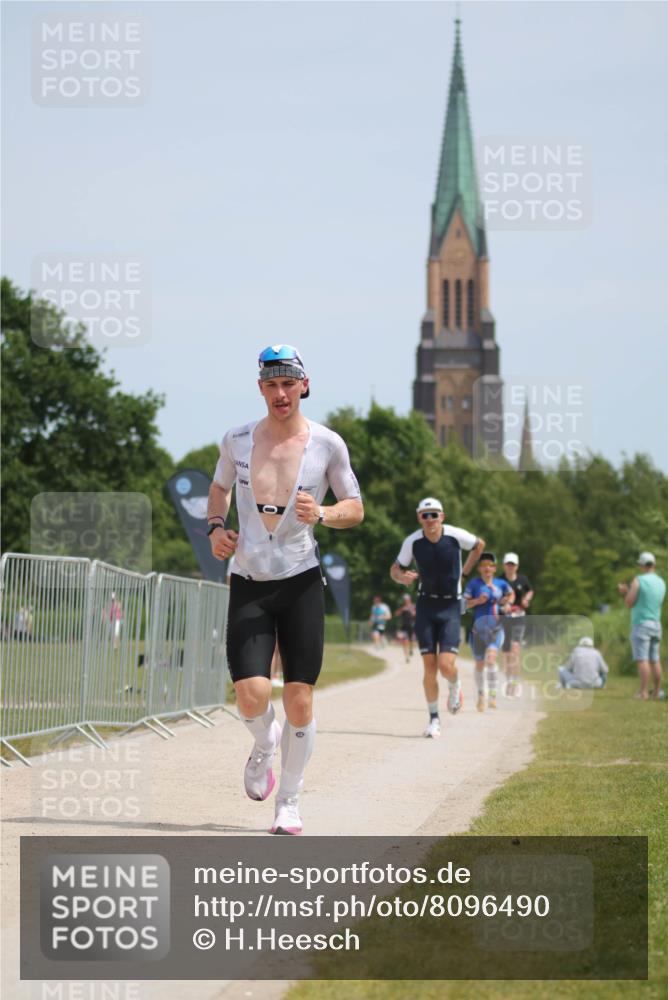 22.06.2025 - Viking Triathlon H.Heesch http://msf.ph/oto/8096490 22.06.2025 13:11:03 Laufen 42, 137, 351, 455 meine-sportfotos.de