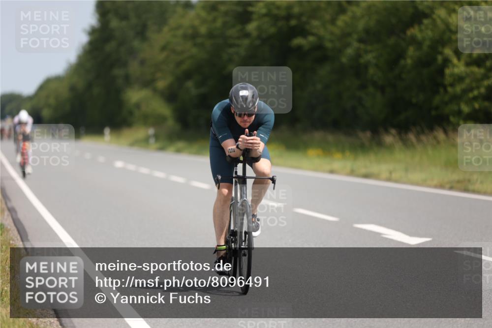 22.06.2025 - Viking Triathlon Yannick Fuchs http://msf.ph/oto/8096491 22.06.2025 11:58:57 Radfahren 81, 100, 214, 435, 460, 464, 483, 492, 527 meine-sportfotos.de