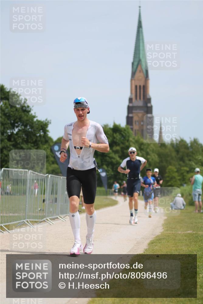 22.06.2025 - Viking Triathlon H.Heesch http://msf.ph/oto/8096496 22.06.2025 13:11:03 Laufen 42, 137, 351, 455 meine-sportfotos.de