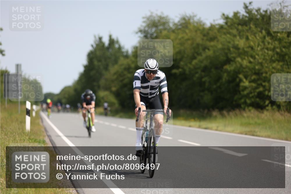 22.06.2025 - Viking Triathlon Yannick Fuchs http://msf.ph/oto/8096497 22.06.2025 11:21:31 Radfahren 50, 70, 75, 127, 296, 387, 469, 522, 550, 643 meine-sportfotos.de