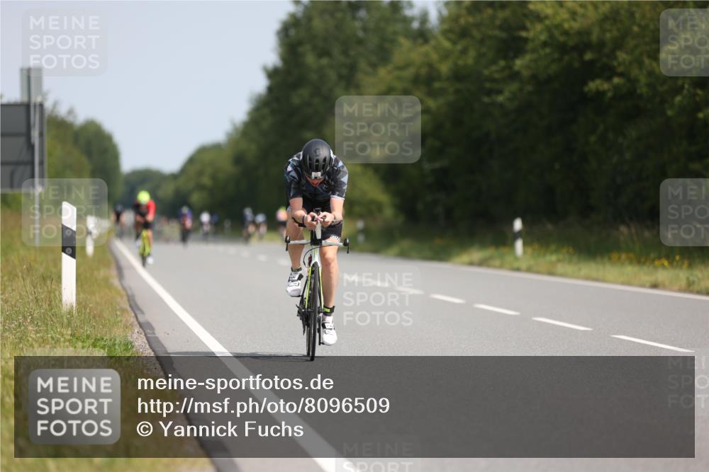 22.06.2025 - Viking Triathlon Yannick Fuchs http://msf.ph/oto/8096509 22.06.2025 11:21:32 Radfahren 50, 70, 127, 296, 387, 469, 522, 550, 643 meine-sportfotos.de