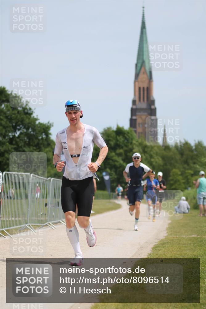 22.06.2025 - Viking Triathlon H.Heesch http://msf.ph/oto/8096514 22.06.2025 13:11:03 Laufen 42, 137, 351, 455 meine-sportfotos.de