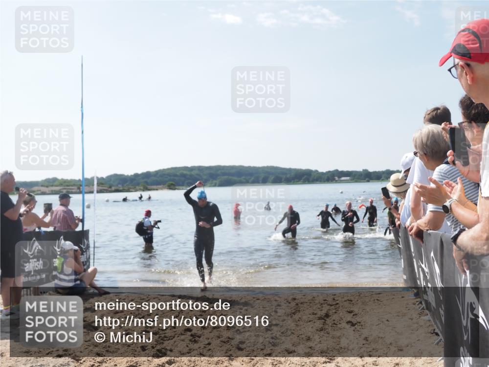 22.06.2025 - Viking Triathlon MichiJ http://msf.ph/oto/8096516 22.06.2025 10:41:41 Schwimmen 58, 142, 194, 220, 221, 505, 625, 629 meine-sportfotos.de