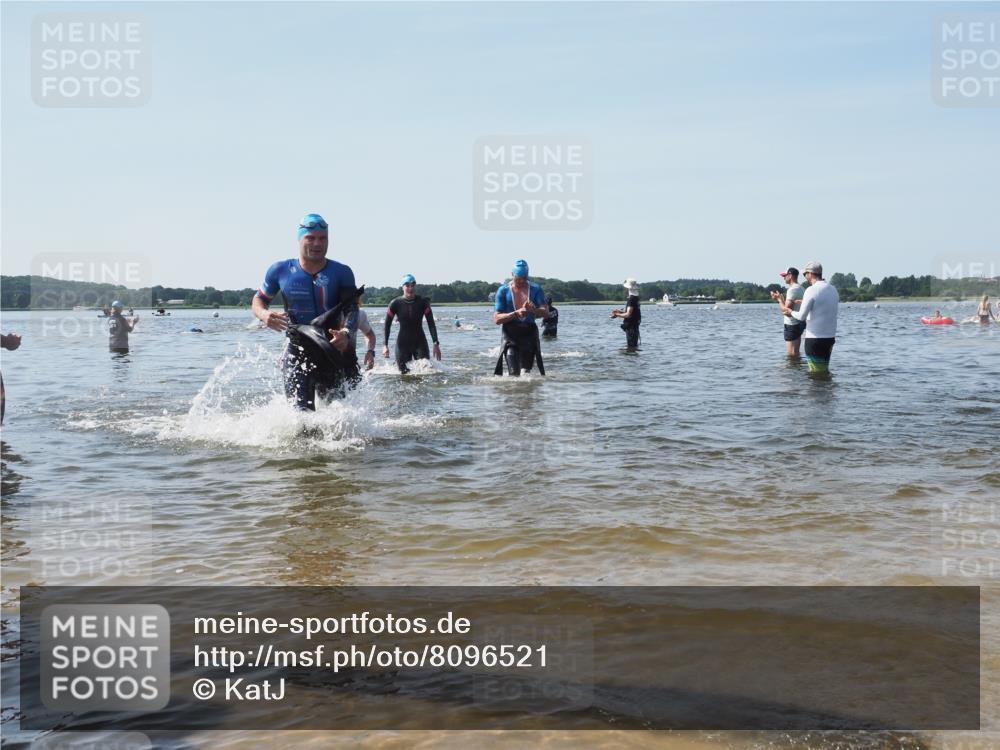 22.06.2025 - Viking Triathlon KatJ http://msf.ph/oto/8096521 22.06.2025 10:31:08 Schwimmen 216, 237, 330, 347, 352, 510, 549 meine-sportfotos.de