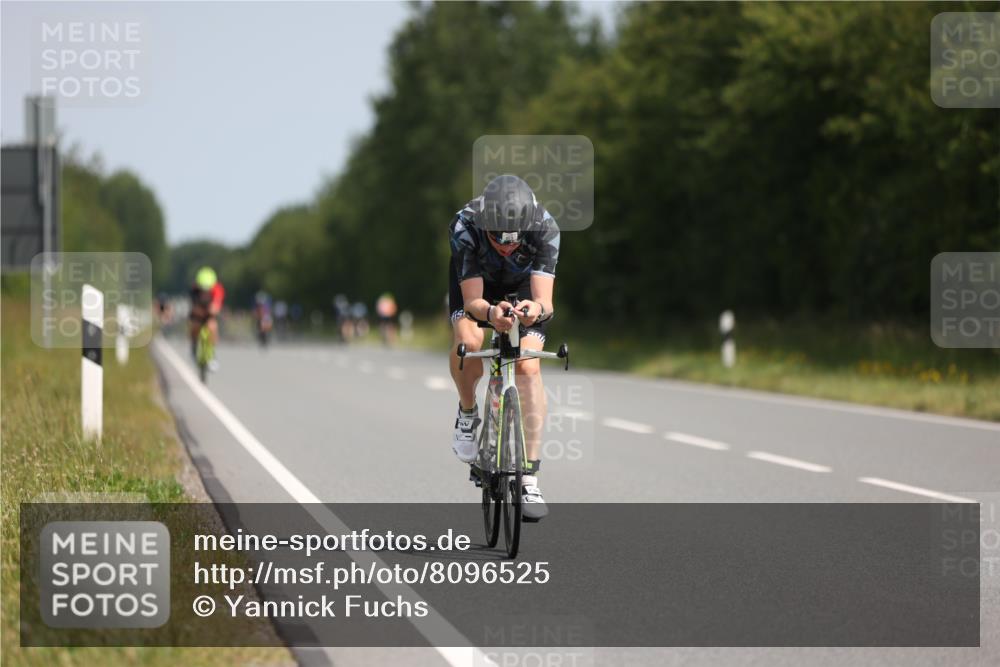 22.06.2025 - Viking Triathlon Yannick Fuchs http://msf.ph/oto/8096525 22.06.2025 11:21:32 Radfahren 50, 70, 127, 296, 387, 469, 522, 550, 643 meine-sportfotos.de
