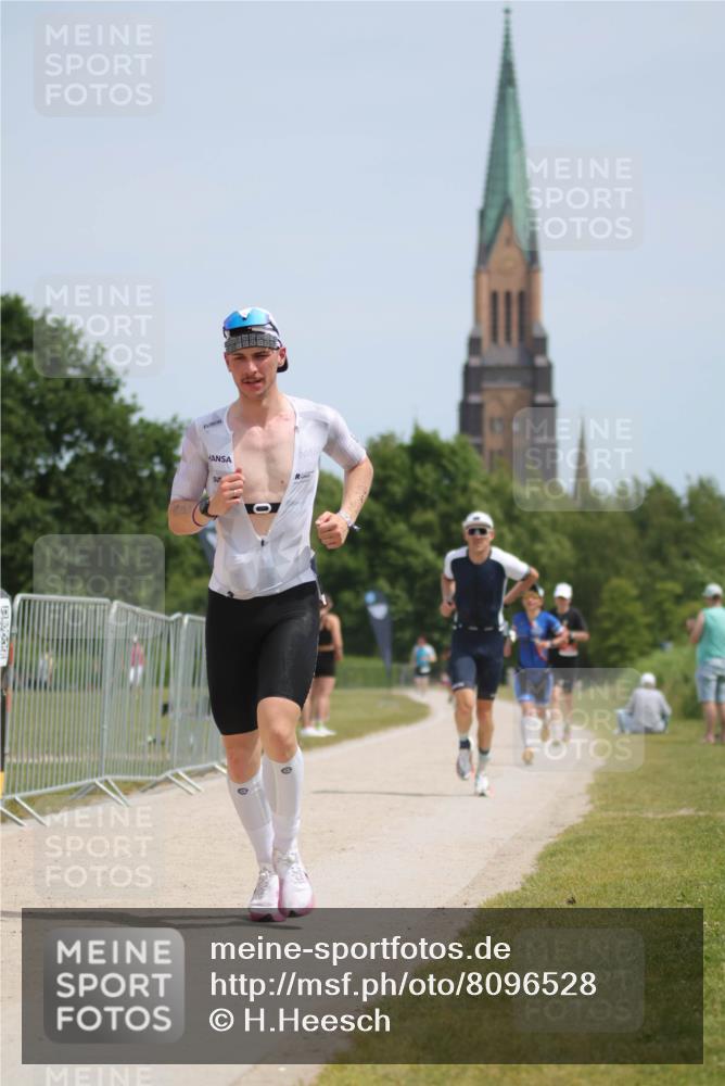22.06.2025 - Viking Triathlon H.Heesch http://msf.ph/oto/8096528 22.06.2025 13:11:03 Laufen 42, 137, 351, 455 meine-sportfotos.de