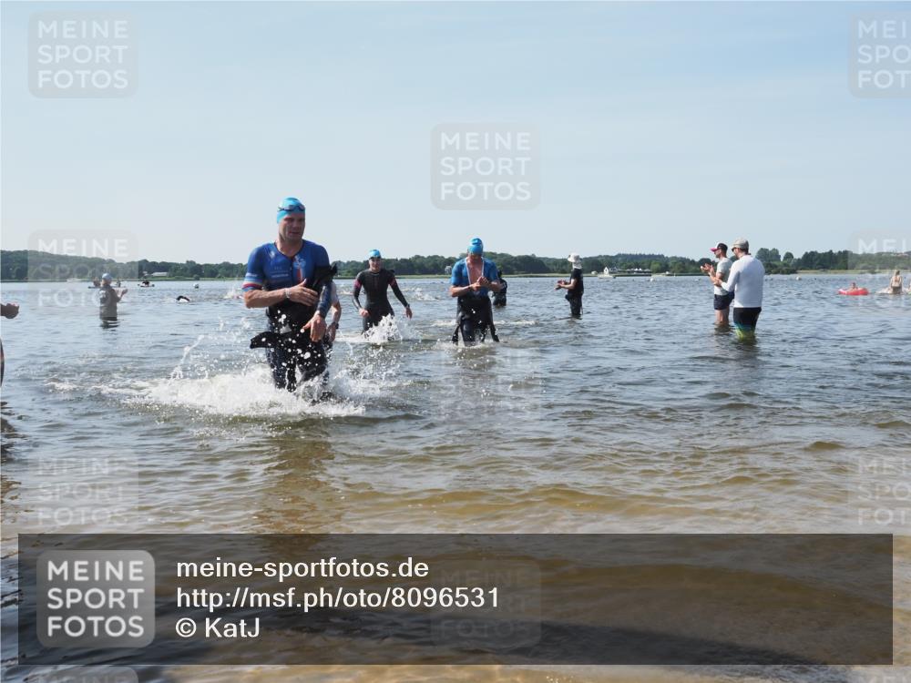 22.06.2025 - Viking Triathlon KatJ http://msf.ph/oto/8096531 22.06.2025 10:31:08 Schwimmen 216, 237, 330, 347, 352, 510, 549 meine-sportfotos.de