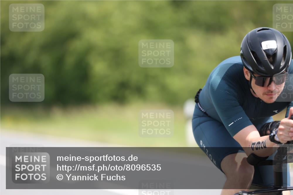 22.06.2025 - Viking Triathlon Yannick Fuchs http://msf.ph/oto/8096535 22.06.2025 11:58:59 Radfahren 81, 100, 435, 460, 464, 483, 492, 527 meine-sportfotos.de