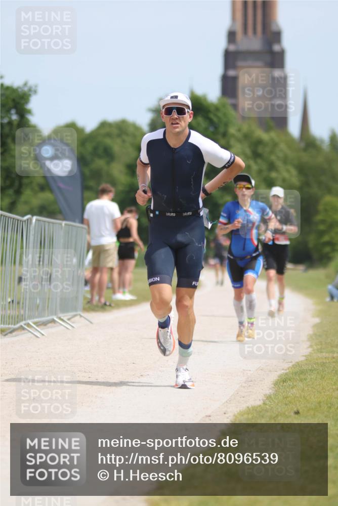 22.06.2025 - Viking Triathlon H.Heesch http://msf.ph/oto/8096539 22.06.2025 13:11:05 Laufen 42, 137, 351, 455 meine-sportfotos.de