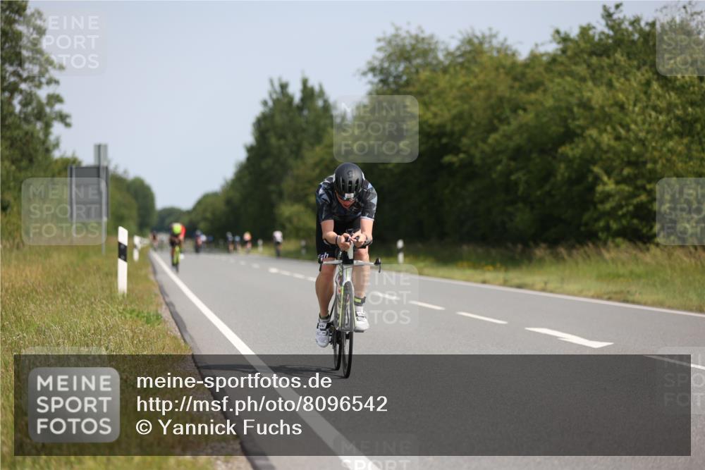 22.06.2025 - Viking Triathlon Yannick Fuchs http://msf.ph/oto/8096542 22.06.2025 11:21:33 Radfahren 70, 296, 387, 469, 522, 550, 643 meine-sportfotos.de