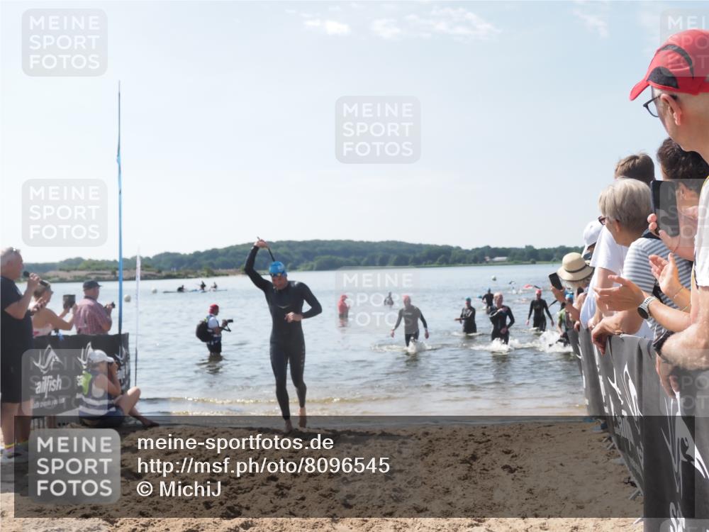 22.06.2025 - Viking Triathlon MichiJ http://msf.ph/oto/8096545 22.06.2025 10:41:42 Schwimmen 58, 142, 194, 220, 221, 505, 625, 629 meine-sportfotos.de