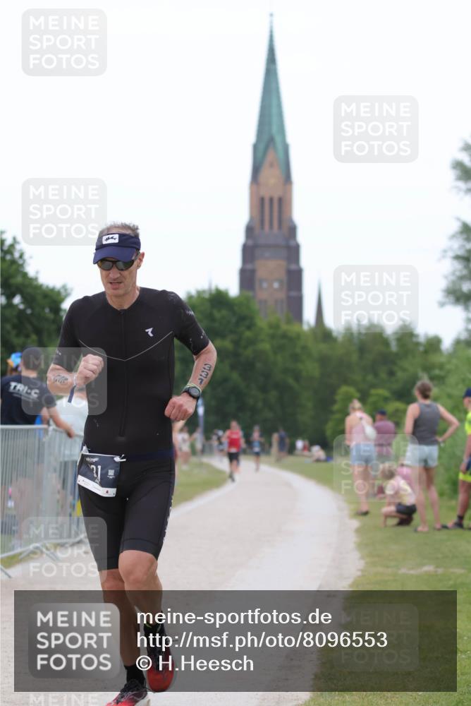 22.06.2025 - Viking Triathlon H.Heesch http://msf.ph/oto/8096553 22.06.2025 15:31:42 Laufen 331 meine-sportfotos.de