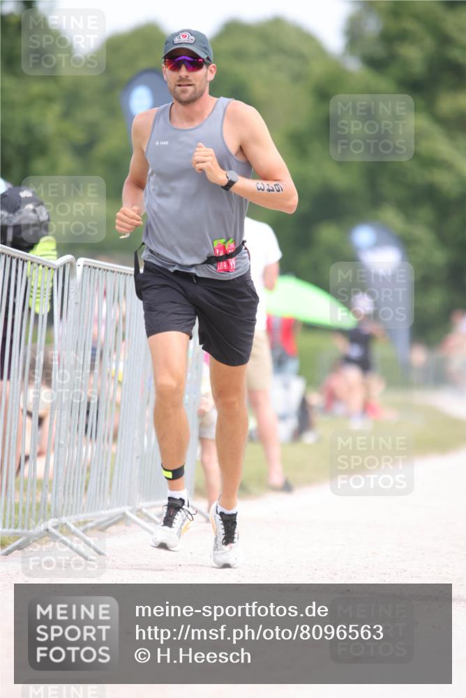 22.06.2025 - Viking Triathlon H.Heesch http://msf.ph/oto/8096563 22.06.2025 13:26:53 Laufen 419, 643 meine-sportfotos.de