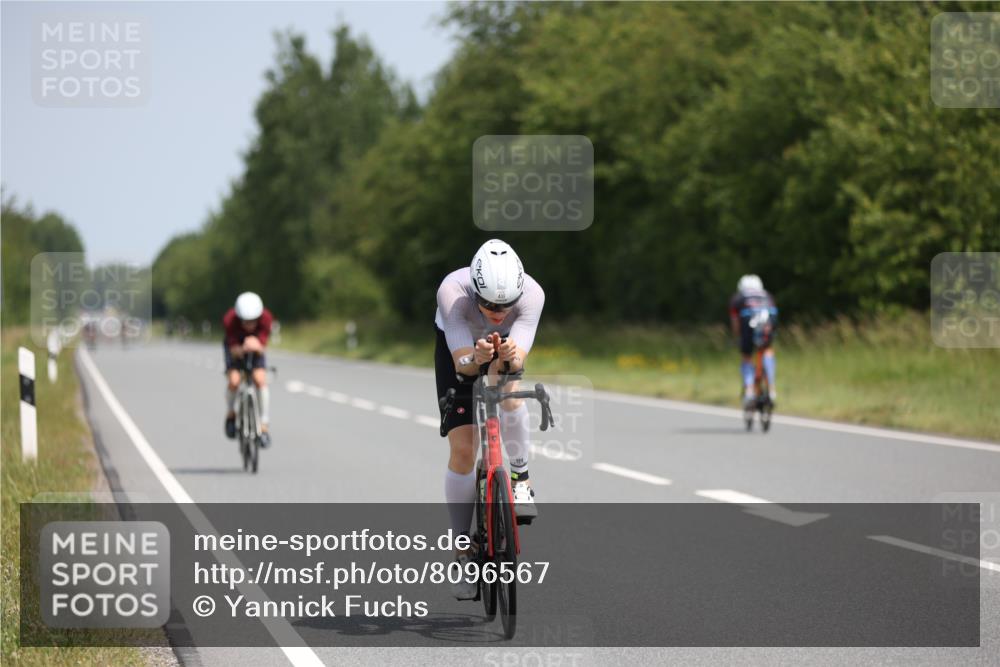 22.06.2025 - Viking Triathlon Yannick Fuchs http://msf.ph/oto/8096567 22.06.2025 11:59:02 Radfahren 81, 100, 435, 460, 492, 527 meine-sportfotos.de