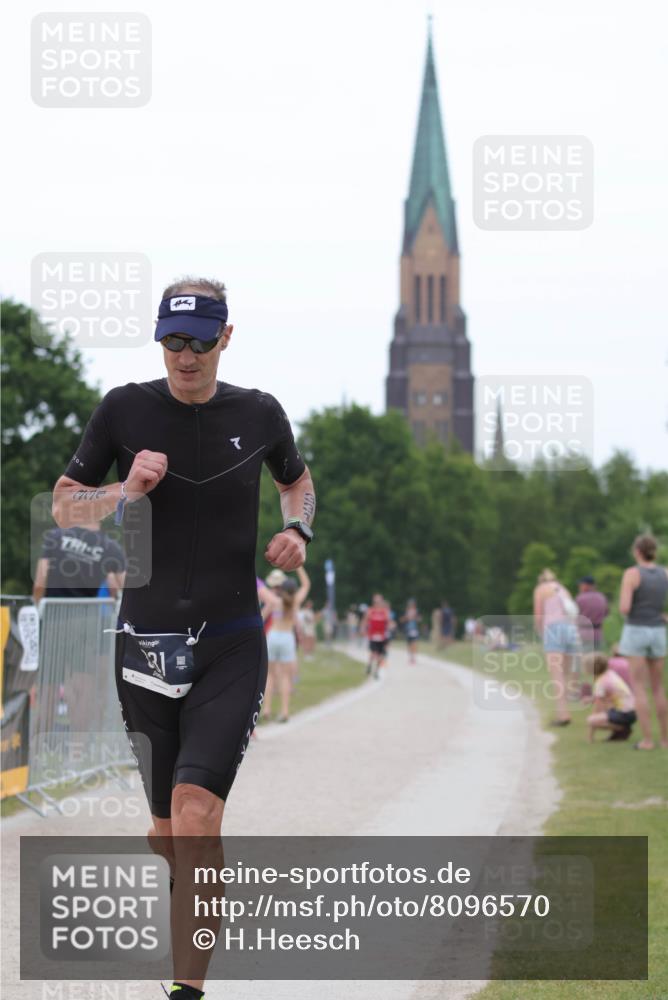 22.06.2025 - Viking Triathlon H.Heesch http://msf.ph/oto/8096570 22.06.2025 15:31:42 Laufen 331 meine-sportfotos.de