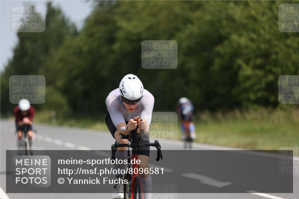 22.06.2025 - Viking Triathlon Yannick Fuchs http://msf.ph/oto/8096581 22.06.2025 11:59:02 Radfahren 81, 100, 435, 460, 492, 527 meine-sportfotos.de