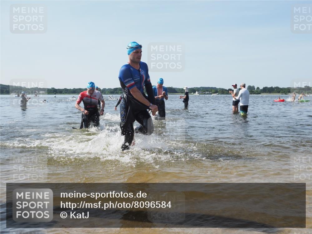 22.06.2025 - Viking Triathlon KatJ http://msf.ph/oto/8096584 22.06.2025 10:31:09 Schwimmen 216, 237, 330, 347, 352, 510, 549 meine-sportfotos.de