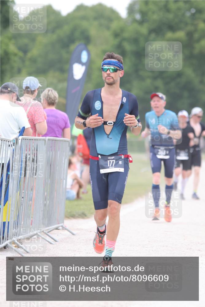 22.06.2025 - Viking Triathlon H.Heesch http://msf.ph/oto/8096609 22.06.2025 15:32:05 Laufen 177 meine-sportfotos.de