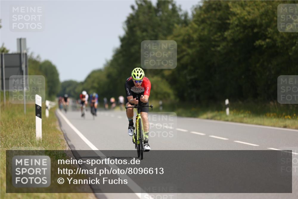 22.06.2025 - Viking Triathlon Yannick Fuchs http://msf.ph/oto/8096613 22.06.2025 11:21:37 Radfahren 135, 300, 387, 469 meine-sportfotos.de