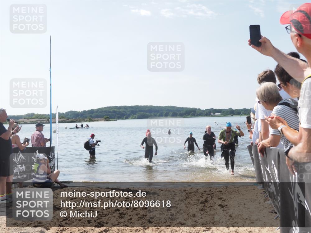 22.06.2025 - Viking Triathlon MichiJ http://msf.ph/oto/8096618 22.06.2025 10:41:45 Schwimmen 58, 142, 194, 220, 221, 505, 625, 629 meine-sportfotos.de