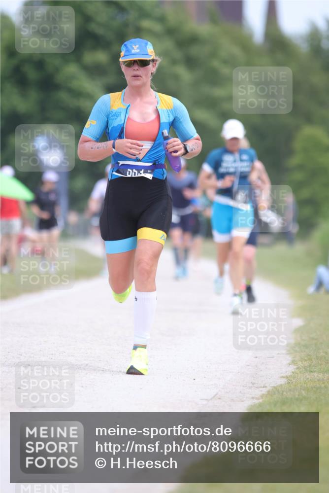 22.06.2025 - Viking Triathlon H.Heesch http://msf.ph/oto/8096666 22.06.2025 13:26:59 Laufen 163, 419, 553, 643 meine-sportfotos.de