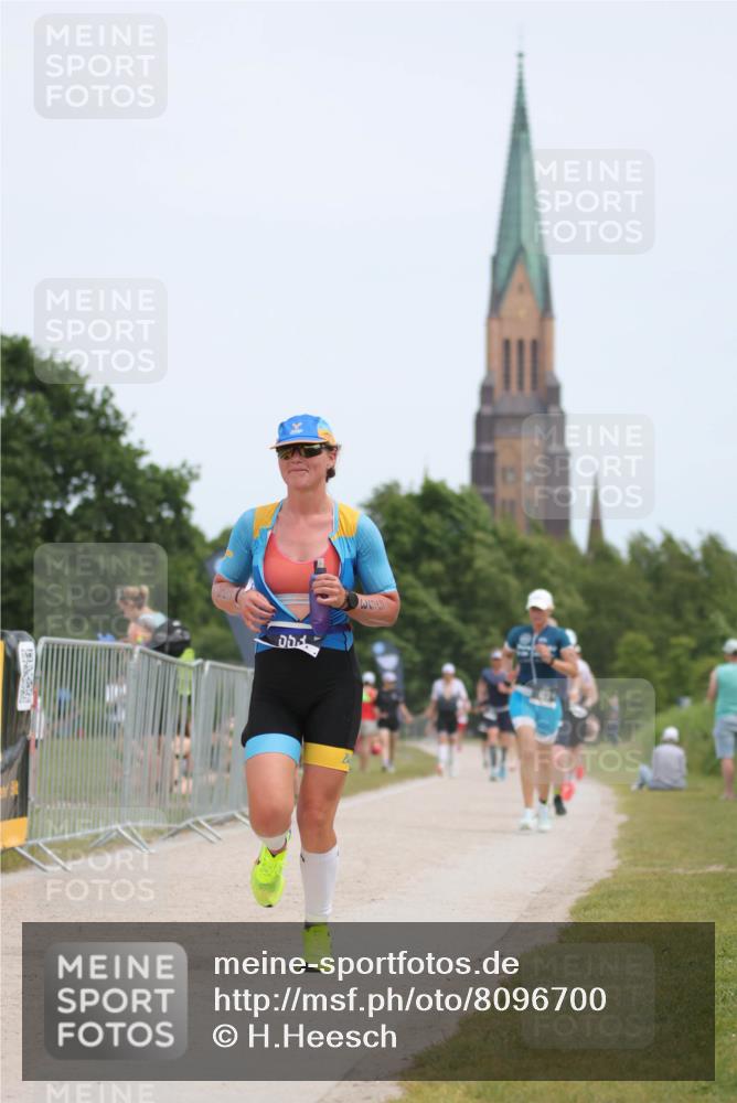 22.06.2025 - Viking Triathlon H.Heesch http://msf.ph/oto/8096700 22.06.2025 13:27:01 Laufen 163, 419, 521, 553 meine-sportfotos.de